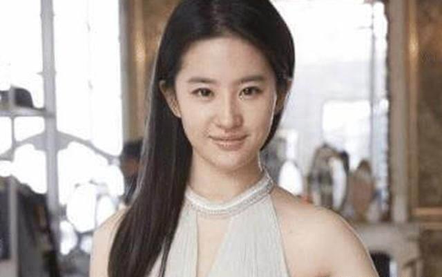 刘亦菲|刘亦菲早年辣妹形象曝光, 不似往日清纯形象, 原来仙女也堕落过