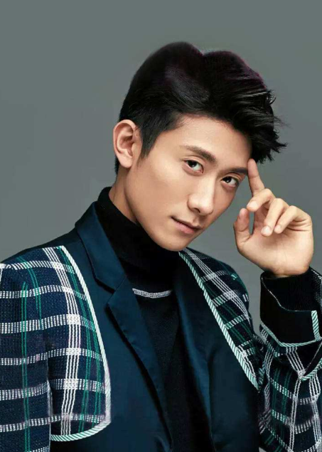 吴京|“嘎子哥”膨胀了？直播扬言投资《战狼3》，现场连线吴京被打脸