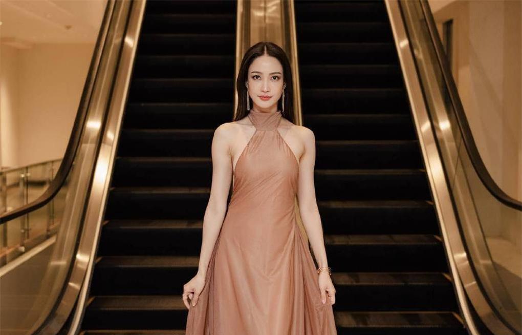 豪门明星|泰娱小花Taew感染霍乱,仍坚持拍戏,获富商男友悉心照顾