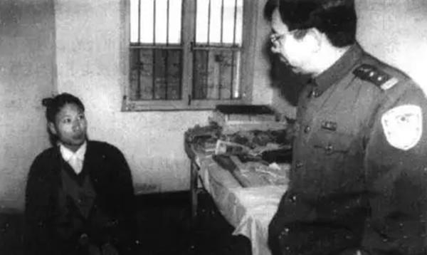男子天生聪慧不走正道,卖母卖妹又卖子,入室抢劫杀害77人