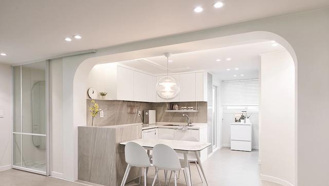 客厅看电视越来越少,干脆为了女儿不装了,给93提供一个好环境