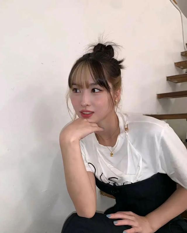 面粉 剪个刘海换了个人?球球Tony老师别再祸害美女了