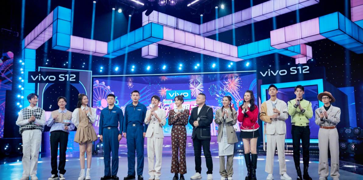 何炅|从群嘲到五星，《你好星期六》口碑翻盘离不开何炅，更离不开她！