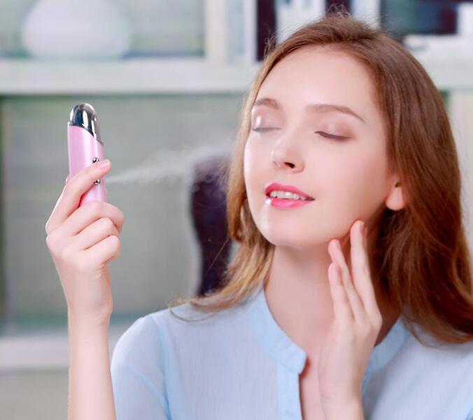 衰老 女人起床后,建议养成这6个习惯,能延缓衰老,皮肤越养越细嫩  。