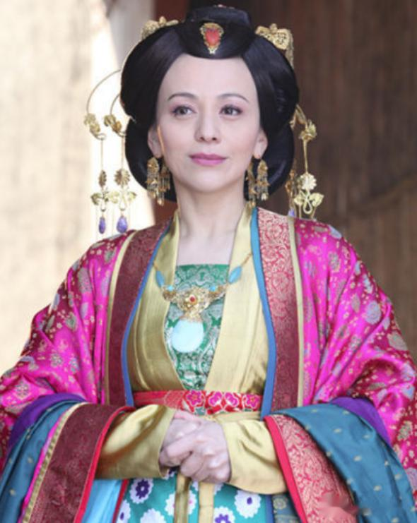 王琳|长了一张“不好惹的脸”的女星，个个面带“凶”相，看着就发怵