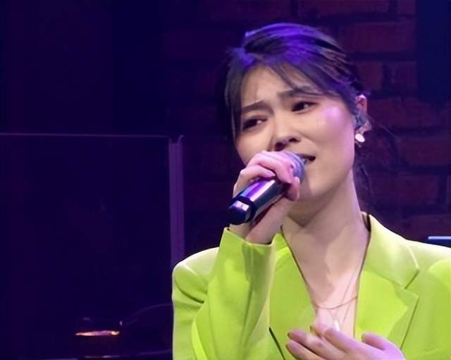 曹雅雯|曝35岁女歌手隐婚7年！现与老公分居情变，男方乡下人靠打工维生