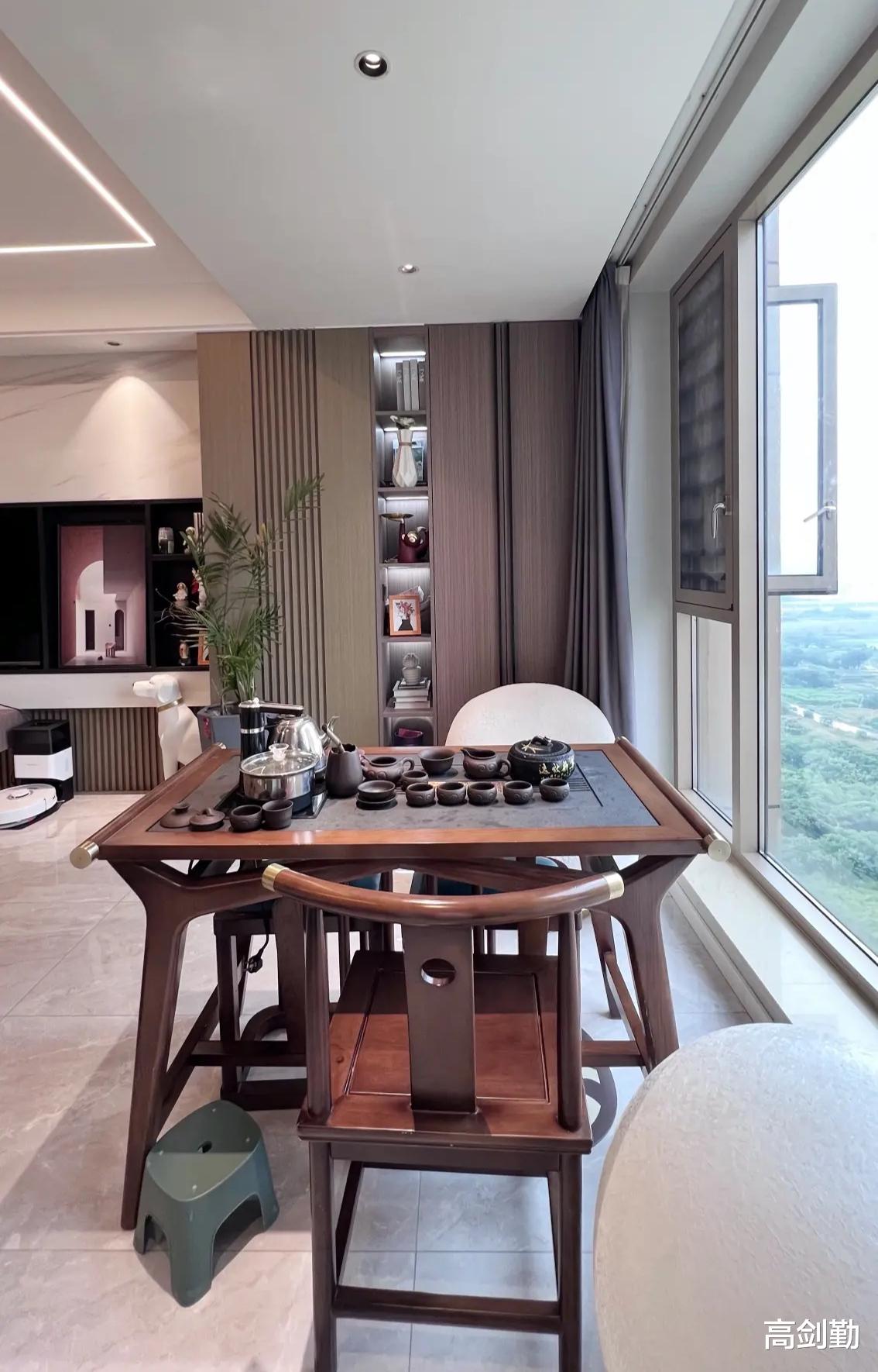 听我一句劝,装修要想显大,一定要封阳台