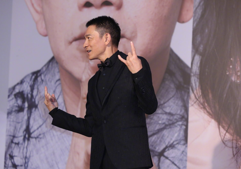 刘德华|为了制作残奥会的歌曲,刘德华自费150万,放弃参加奥运会开幕式