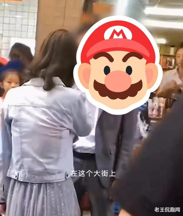 男子520没送女友礼物,被狂扇52个耳光,路人:耳光声如雷贯耳