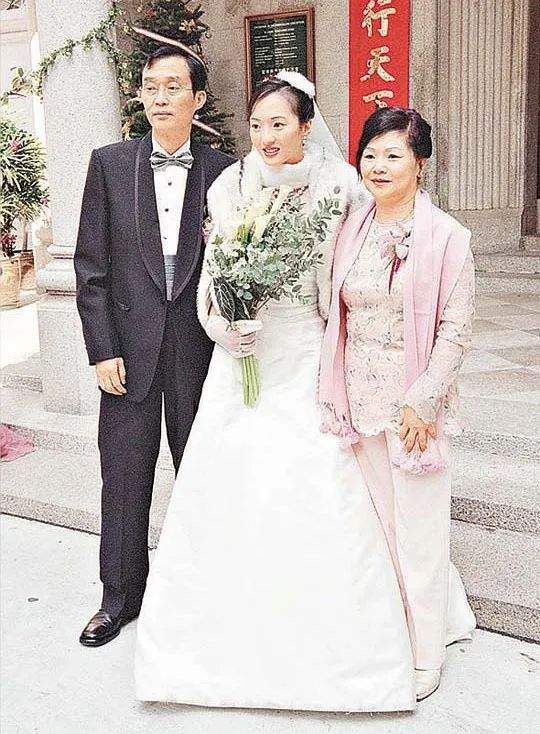争产、绑架、自杀、失踪:这个香港豪门,到底有多乱?