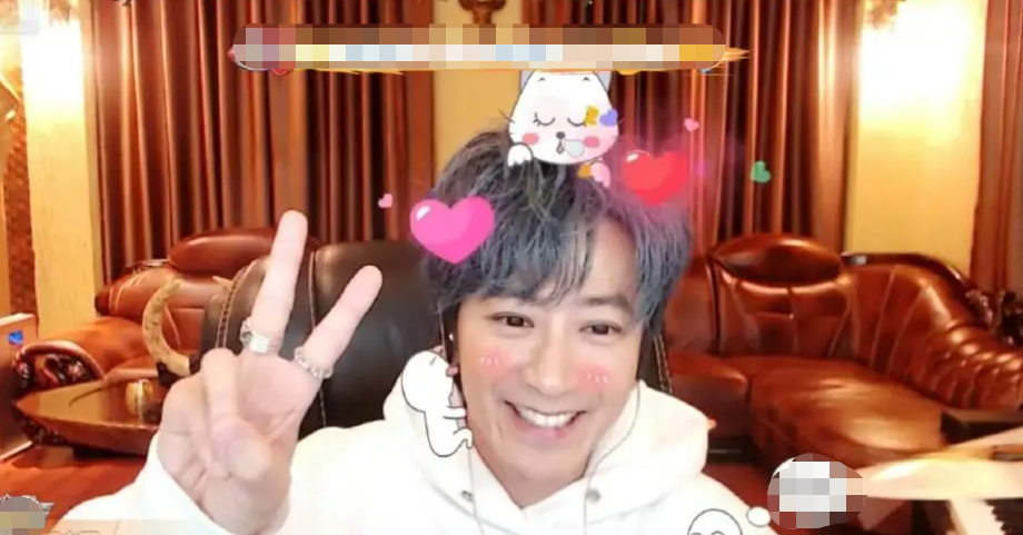 孙耀威|陈浩民孙耀威为千万网红伴舞，卖力唱歌弯腰屈膝，全程尬笑显卑微