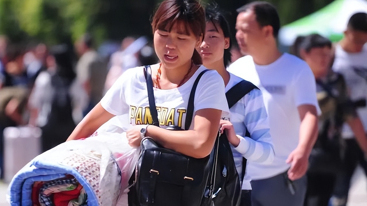 精神上控制住女友,导致自杀,2019年北大高材生被捕,最终下场如何