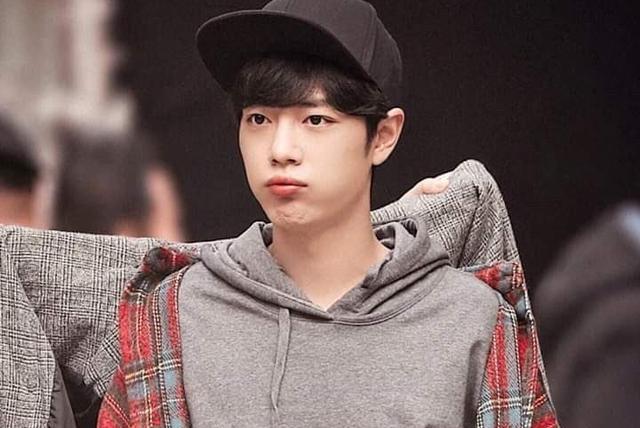 肖战|《流行音乐金曲榜》冠军歌手揭晓,肖战实力当选,其偶像也入榜