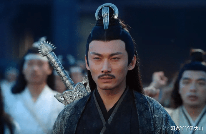 赤峰|陈情令:敛芳尊和赤峰尊都是尊,为何蓝曦臣被称为“泽芜君”呢?