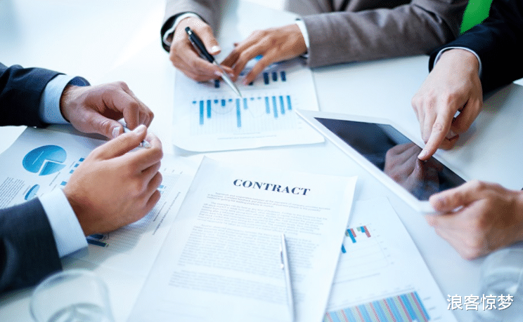 收费员|许多“职场小白”经过时间的磨炼，获得了不小的工作进步