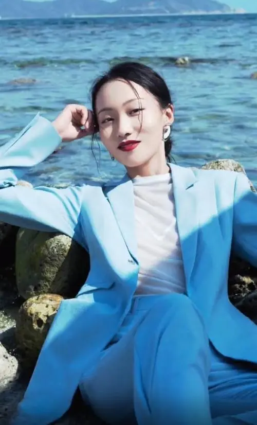 邵雨轩|抖音千万粉丝账号“疯产姐妹”散伙，真的是网上说的分账不均吗？