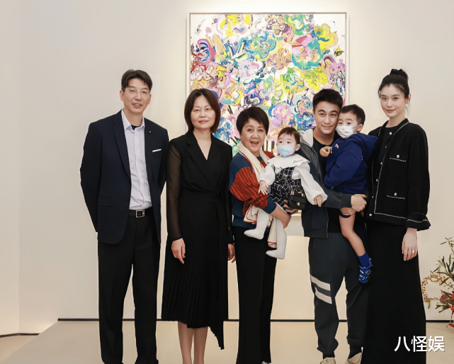 奚梦瑶|奚梦瑶酒店过冬至被指不被何家喜欢，何猷君晒家庭聚会照霸气护妻