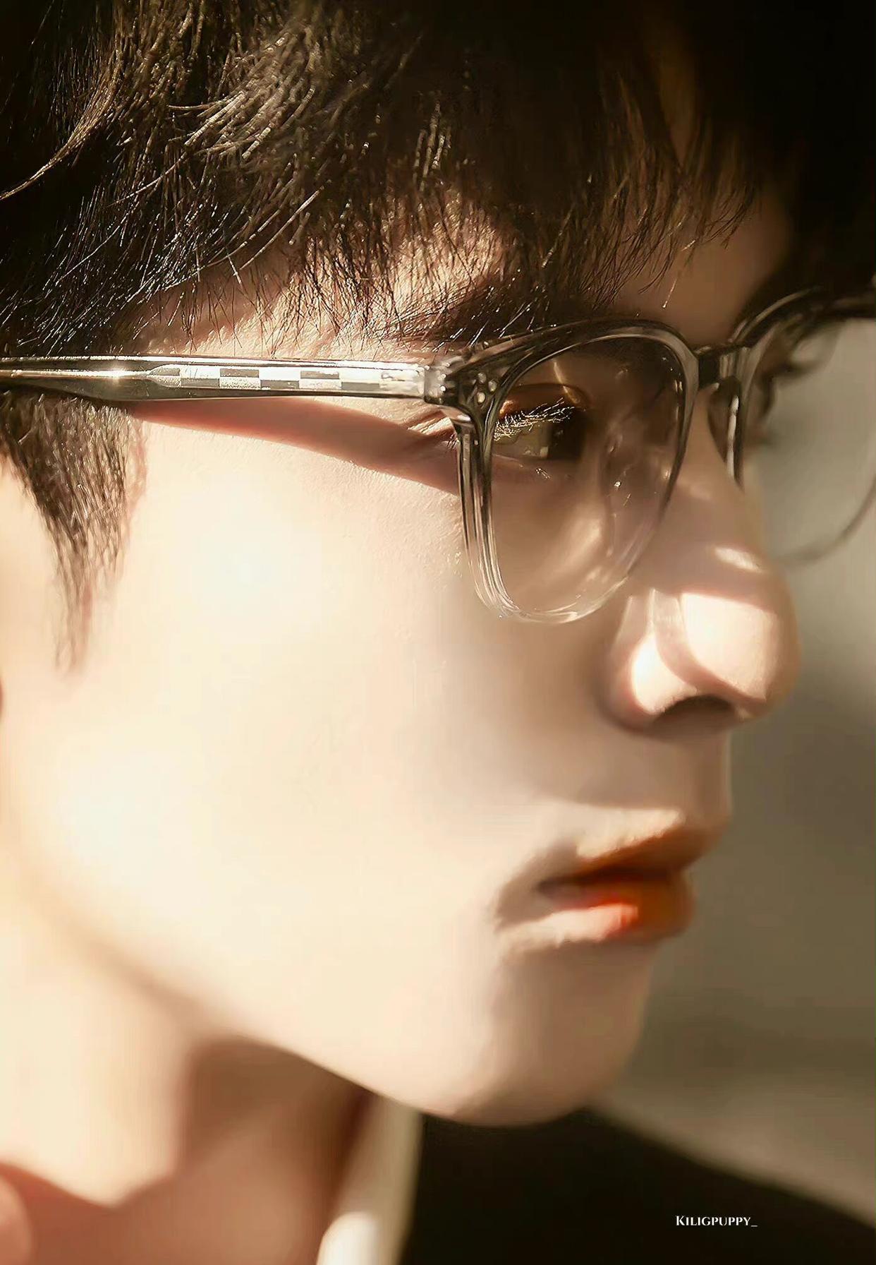 明星|一眼难忘的浓颜系明星!眉眼如画立体雕塑美,撕漫画入人间的仙葩