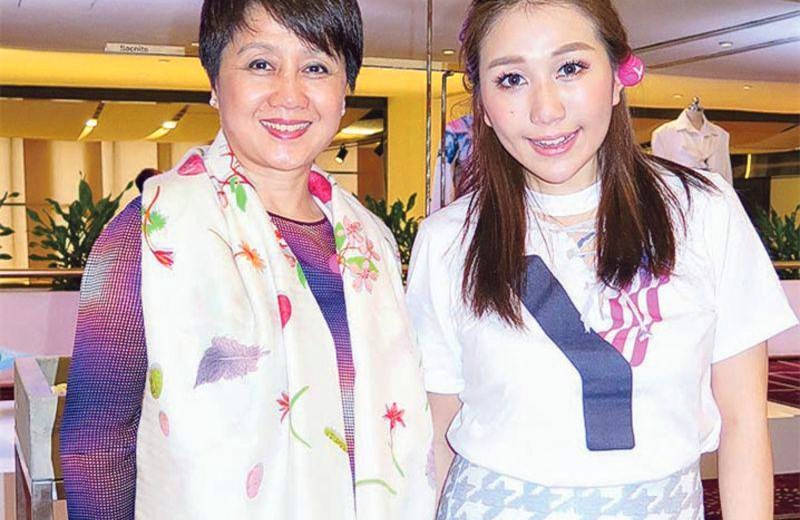 何超盈|何超盈：携14亿下嫁哈佛学霸，被亲妈当众发飙狂骂，她经历了什么