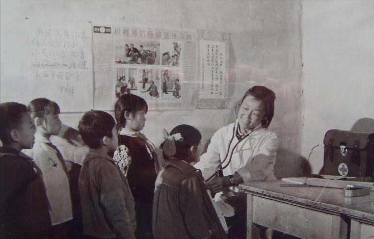 TNT吃进肚里是啥感觉?记1976年长阳县工地食堂集体食物中毒事故