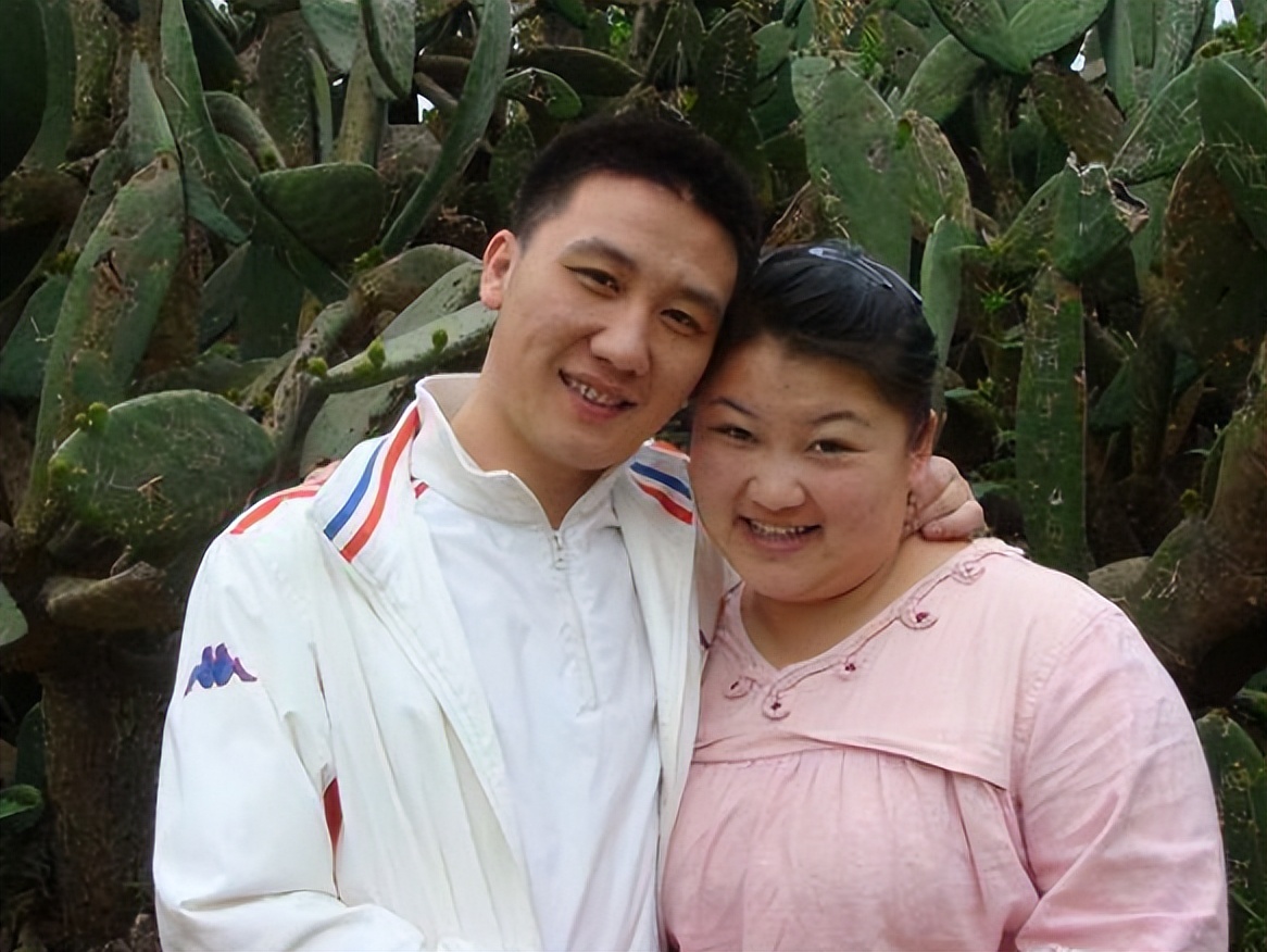 杨树林|妻子入狱3年，师父赵本山被多名师兄弟炮轰，他却什么都没做