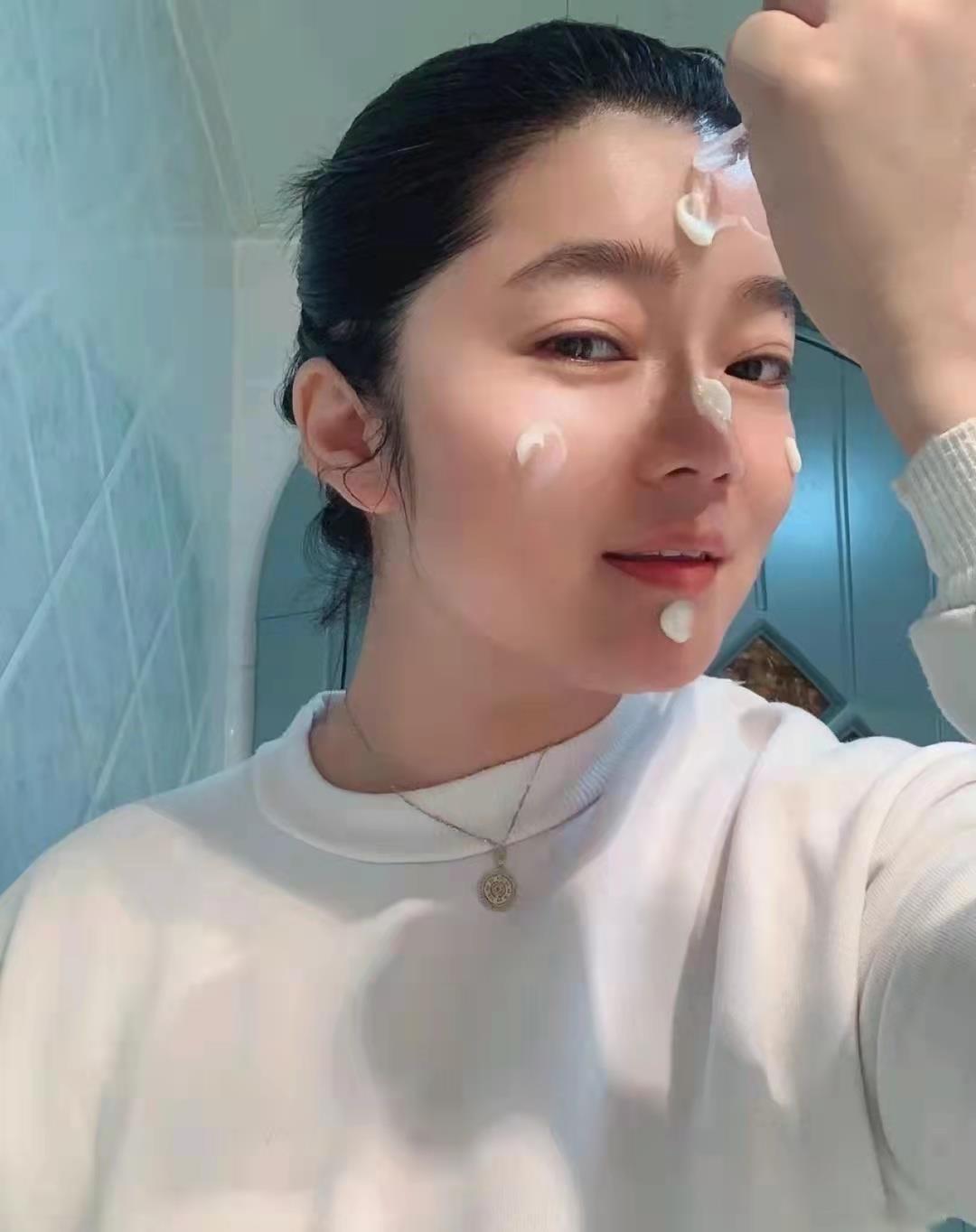 面膜 建议中年女人:养成12个“好习惯”,气质、颜值越来越好