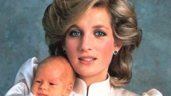 戴安娜|1984年，戴安娜生下了哈里王子，那一头红发刺痛了查尔斯的眼睛