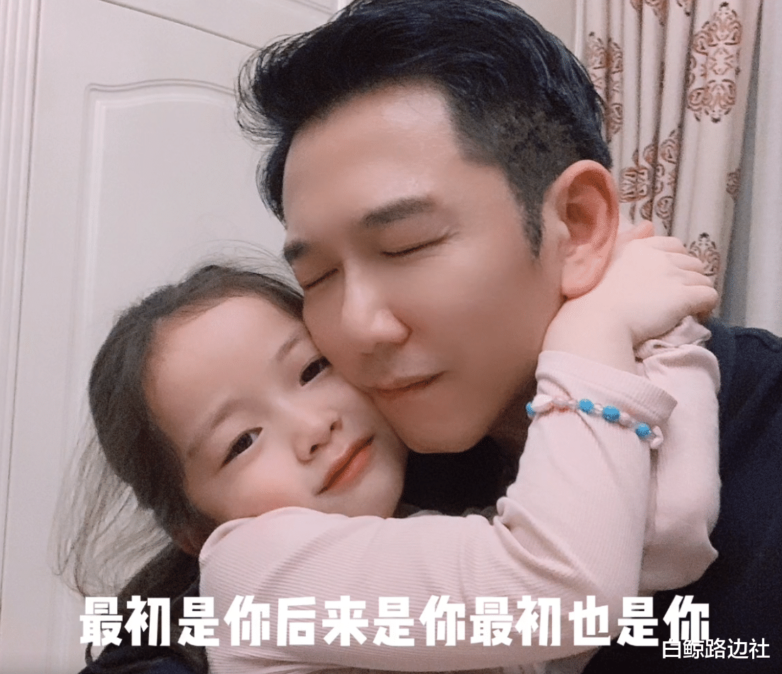 温兆伦|57岁温兆伦高调秀恩爱！告白小20岁三婚妻子，女方素颜出镜颜值高