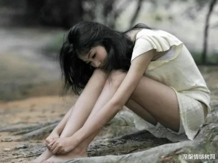 4个女孩聚餐后抢着买单引发惨案,一死一伤,同行人都要担责