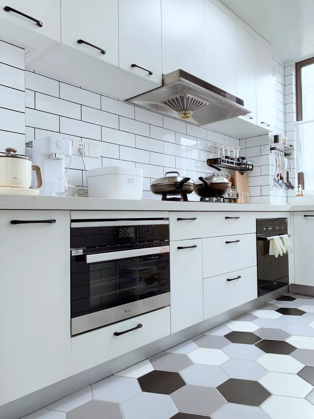 再小的厨房,装上收纳挂架,都会方便不少!