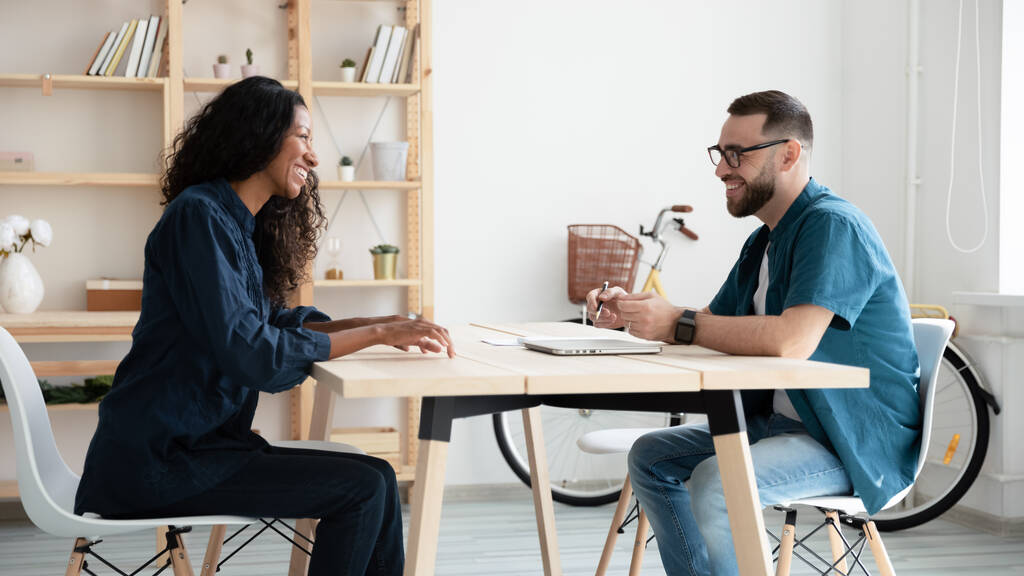 招聘|公司要招策划专员,我看了30多份简历只有一份勉强合格,满心无奈