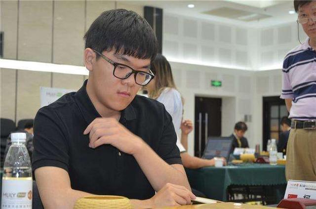 柯洁|烂柯杯今日看点 柯洁历史6胜完美签战廖元赫 丁浩能否涅槃重生