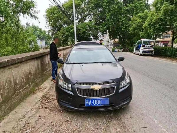 武汉一男子借了台报废车练手,结果自己的驾照被吊销了
