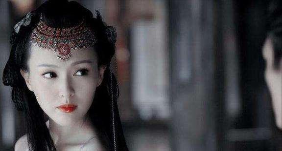 唐嫣|快失业了？唐嫣四月无行程规划，转型代言了母婴产品