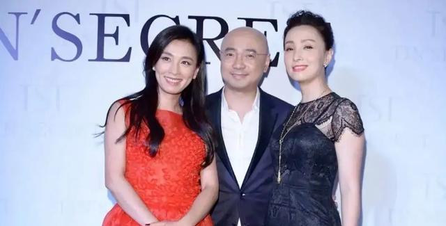 陶虹|陶虹分红4.2亿出事后，徐峥首露面显憔悴，他早就留好了退路