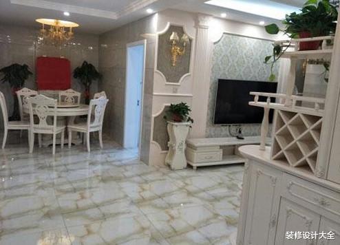 哥们全款250万买的新房,一进门我就被地砖雷翻了,审美太独特!