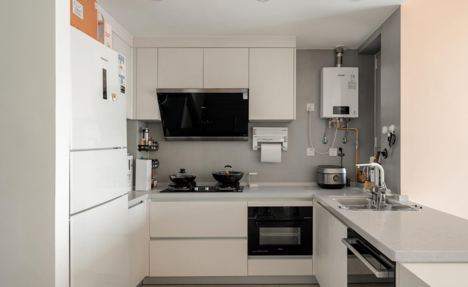 现代风不愧是主流风格!看她85㎡家,骨子里都透着一抹干净