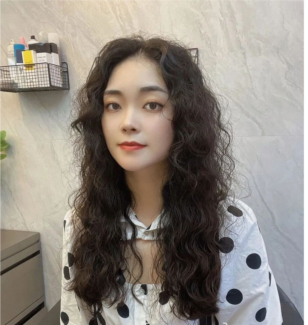 烫发 最火女发有哪些?这四种少不了,剪完让你颜值翻倍