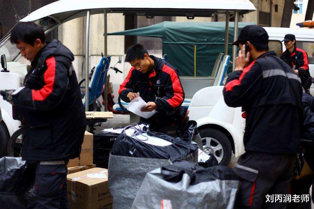 失业后跑出租好,还是送外卖好?从事这个行业,才可以翻身