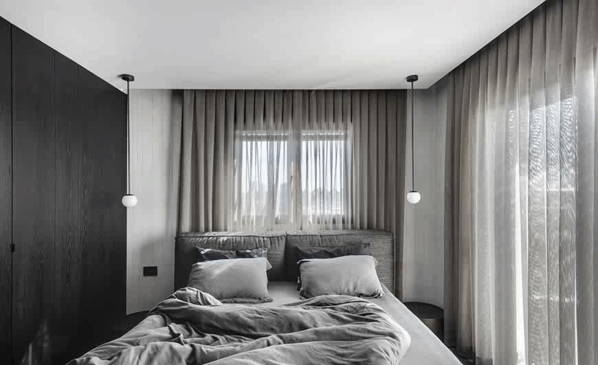 155㎡平层,30㎡景观阳台做主角,只装护栏不封窗,堪比空中别墅