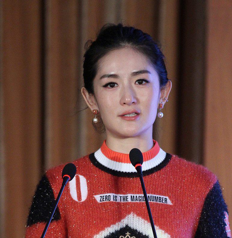 谢娜|离开何炅和快本后，谢娜似乎再陷新困境，网友见状直呼不容易