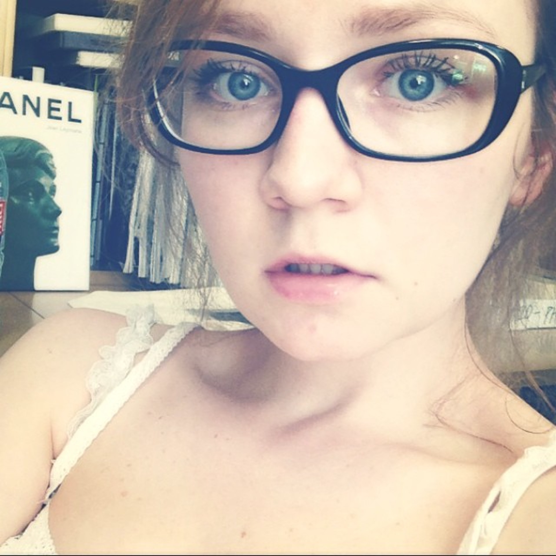 纽约|《创造安娜》德国假名媛凭影后级演技，靠社交平台骗尽纽约上流圈