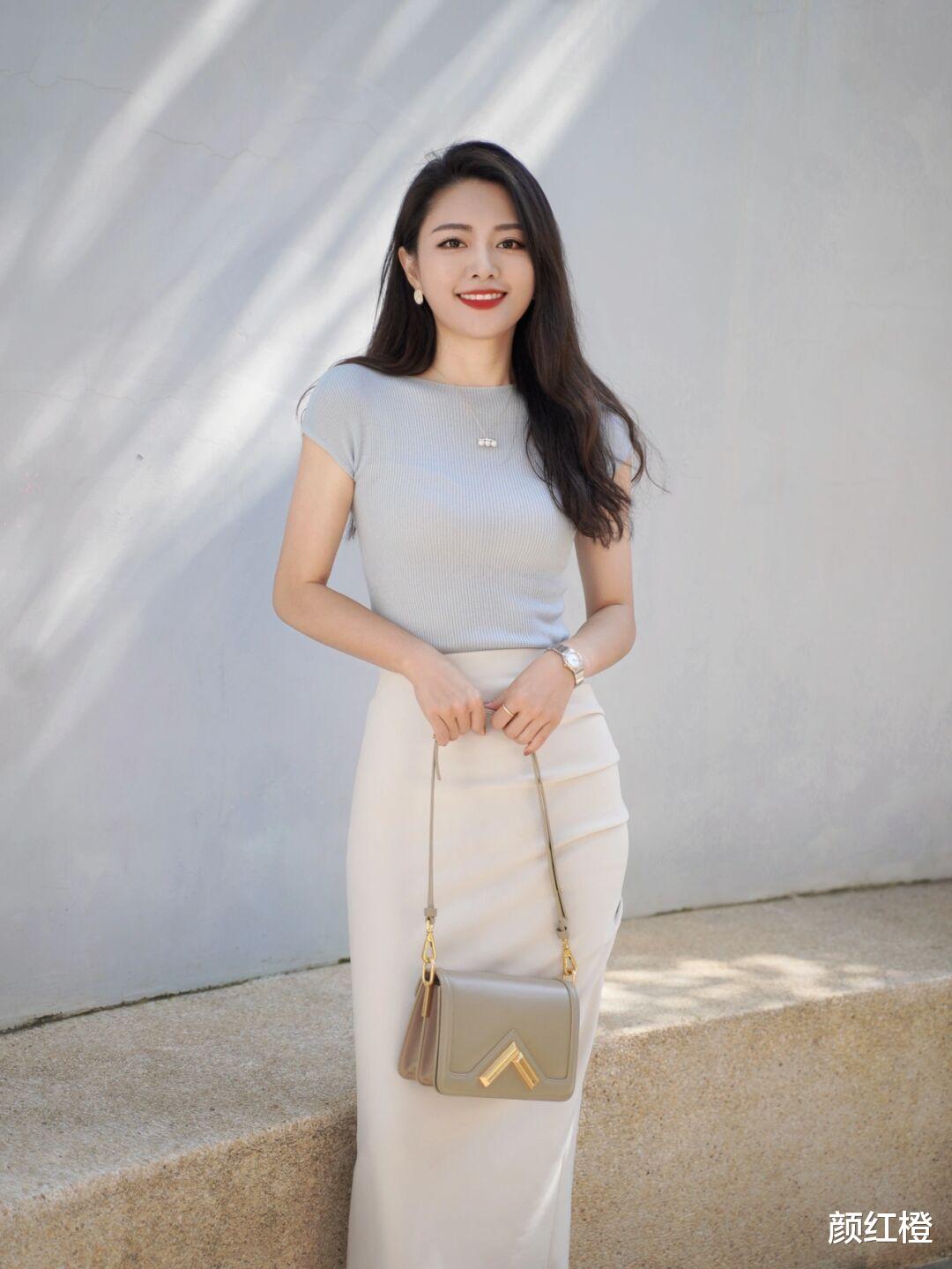 穿衣懂配色太重要了，夏天试试这些配色方式，简约日常还不挑肤色