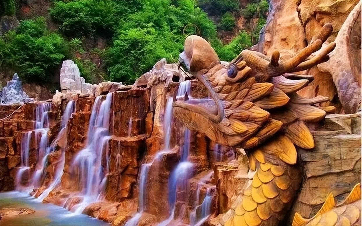 携程|河南一景区，被称为“小九寨”，其中一处让男女游客脸红不已