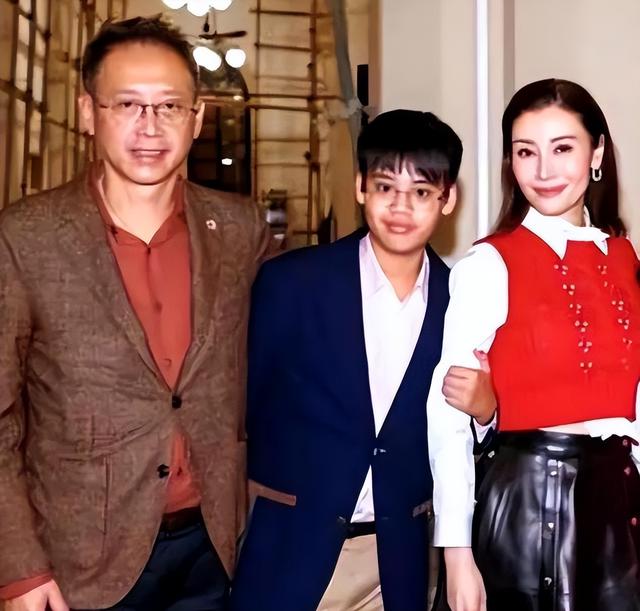 李嘉欣|李嘉欣儿子许建彤正式按管家族事业,进入许家千亿商业帝国!