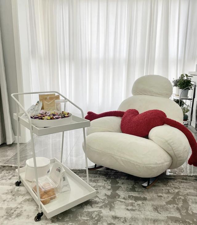 小城镇发现一户人家,因太会布置而走红,96小家装出高级感