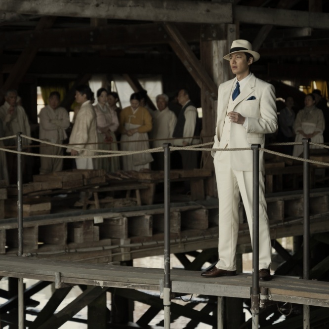 花滑|【赢过玄彬、孔刘】李敏镐连夺4年「全球最爱的韩国演员」　拍美剧《柏青哥》带疤使坏