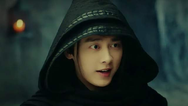 李易峰|疑似李易峰粉丝和工作人员回踩！信息量超大，经纪人回应：被黑