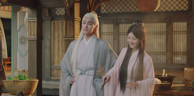 且试天下番外|《且试天下番外》兰息变回黑发，风夕生子：我娘又跑我爹房间了