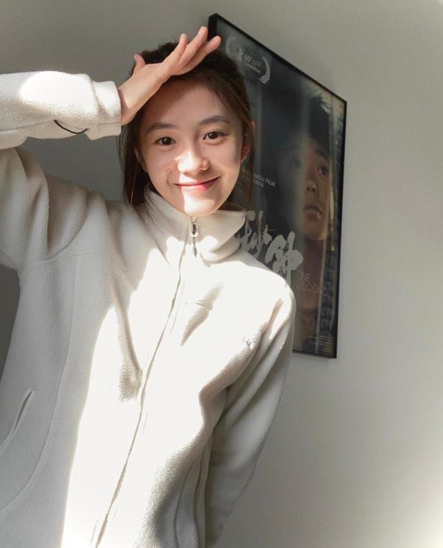 Angelababy|9位“盲目自大”的明星，没演戏却想拿大满贯，舞台表演似跳大神